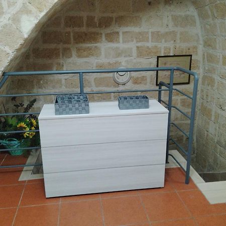 Casa Vacanza Nel Cuore Della Pietra Барлетта Экстерьер фото