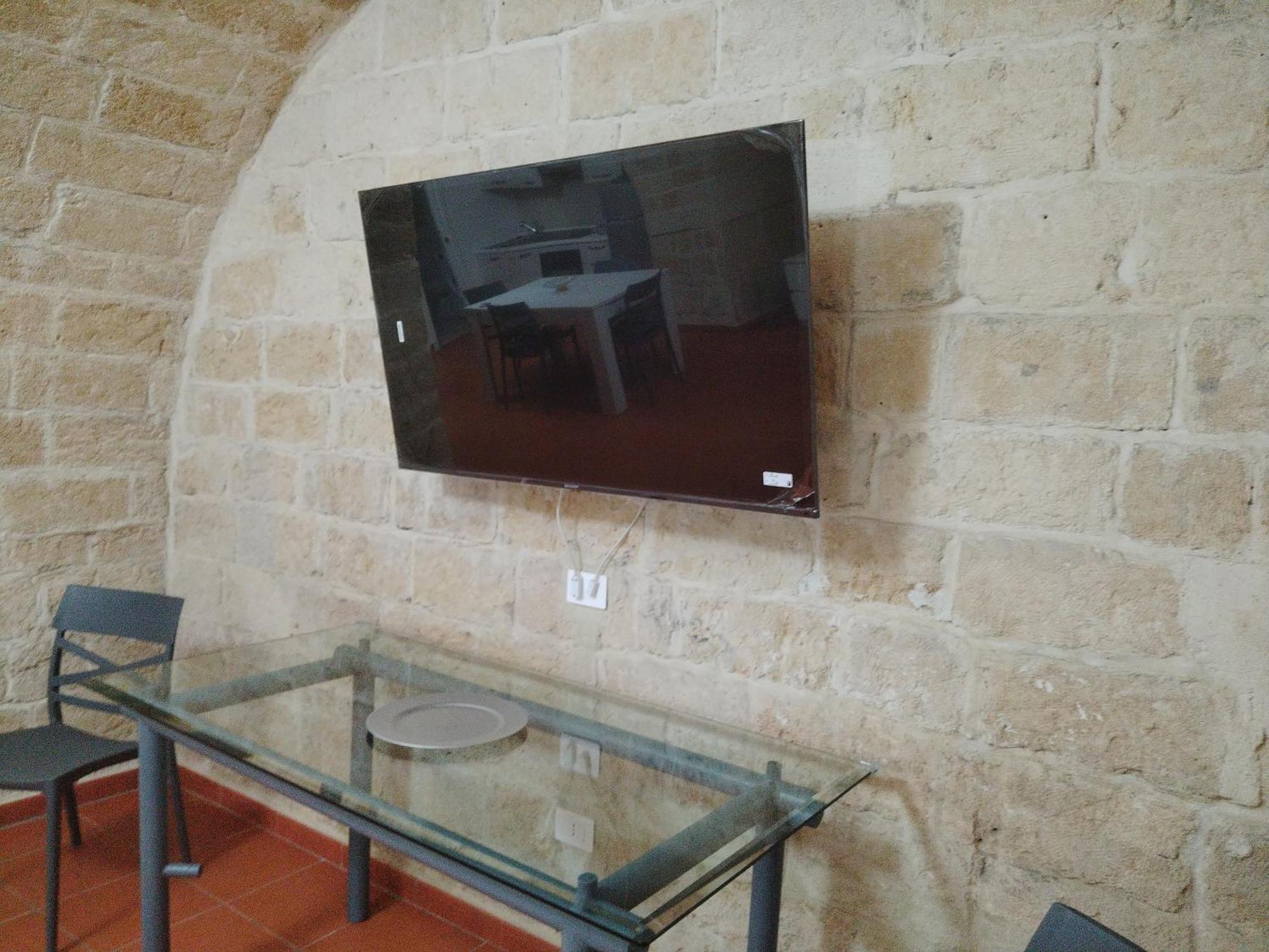 Casa Vacanza Nel Cuore Della Pietra Барлетта Экстерьер фото