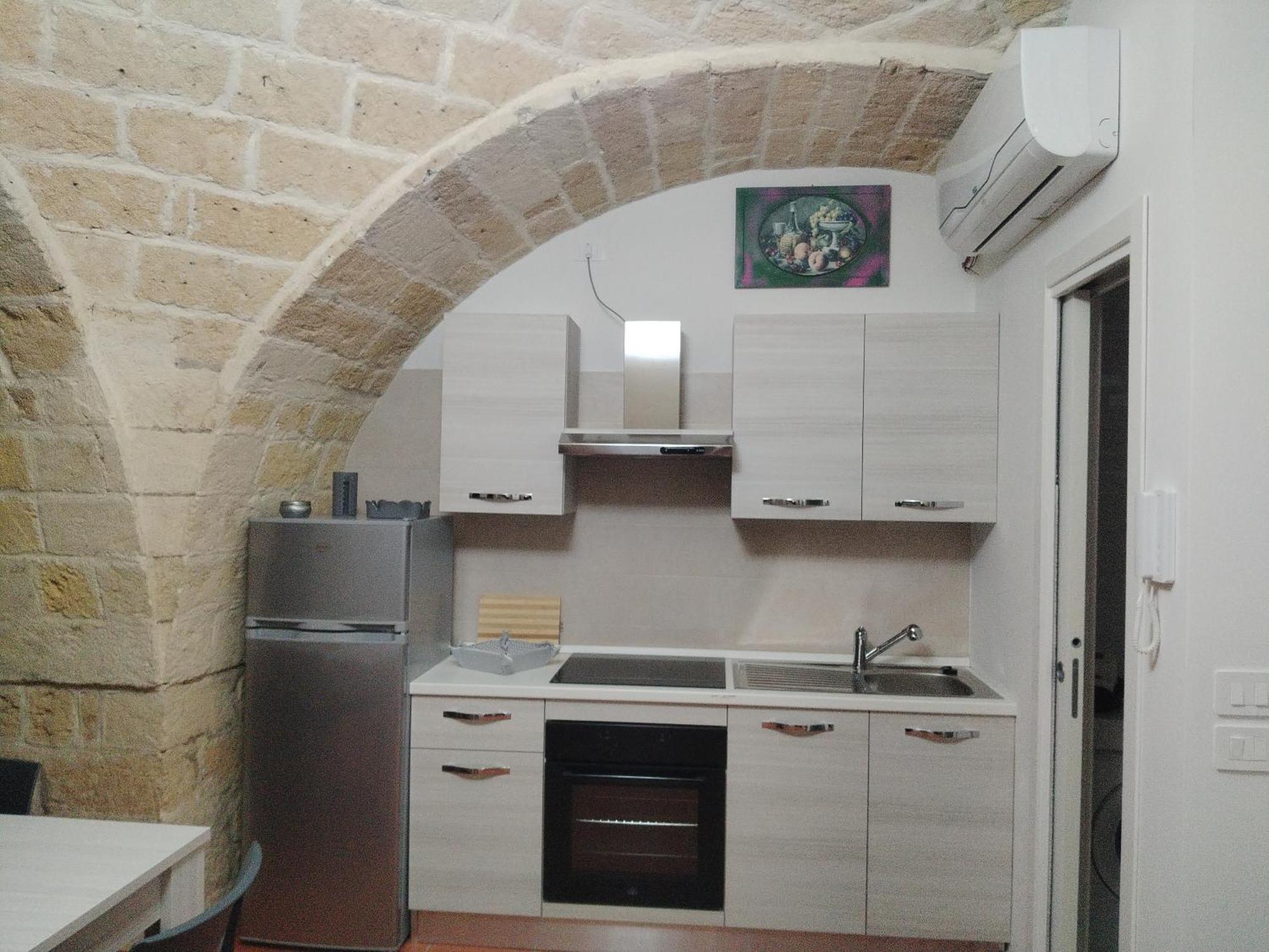 Casa Vacanza Nel Cuore Della Pietra Барлетта Экстерьер фото