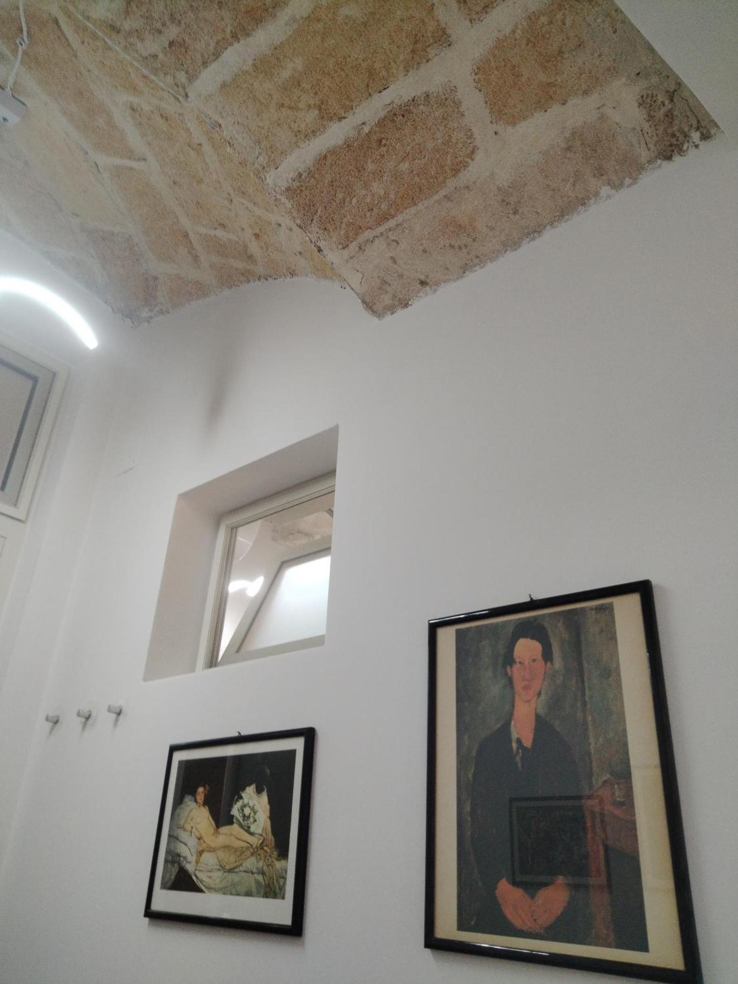 Casa Vacanza Nel Cuore Della Pietra Барлетта Экстерьер фото